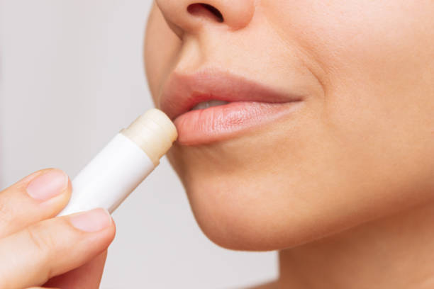 Moisturizing lips